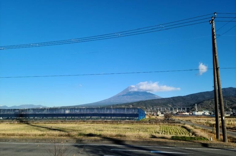 5B167C59-4AE8-40A7-854F-838EBC4D9B9A